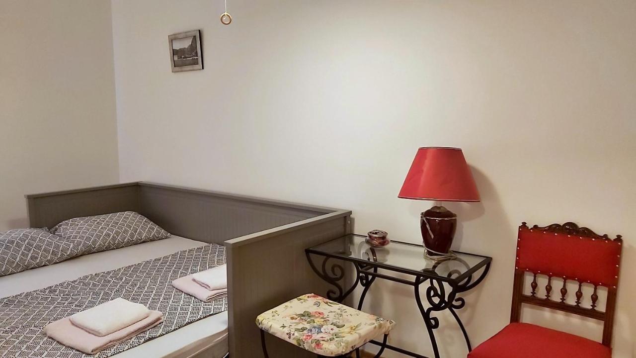 Apartment Lora Оміш Екстер'єр фото
