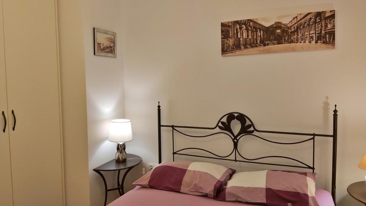 Apartment Lora Оміш Екстер'єр фото