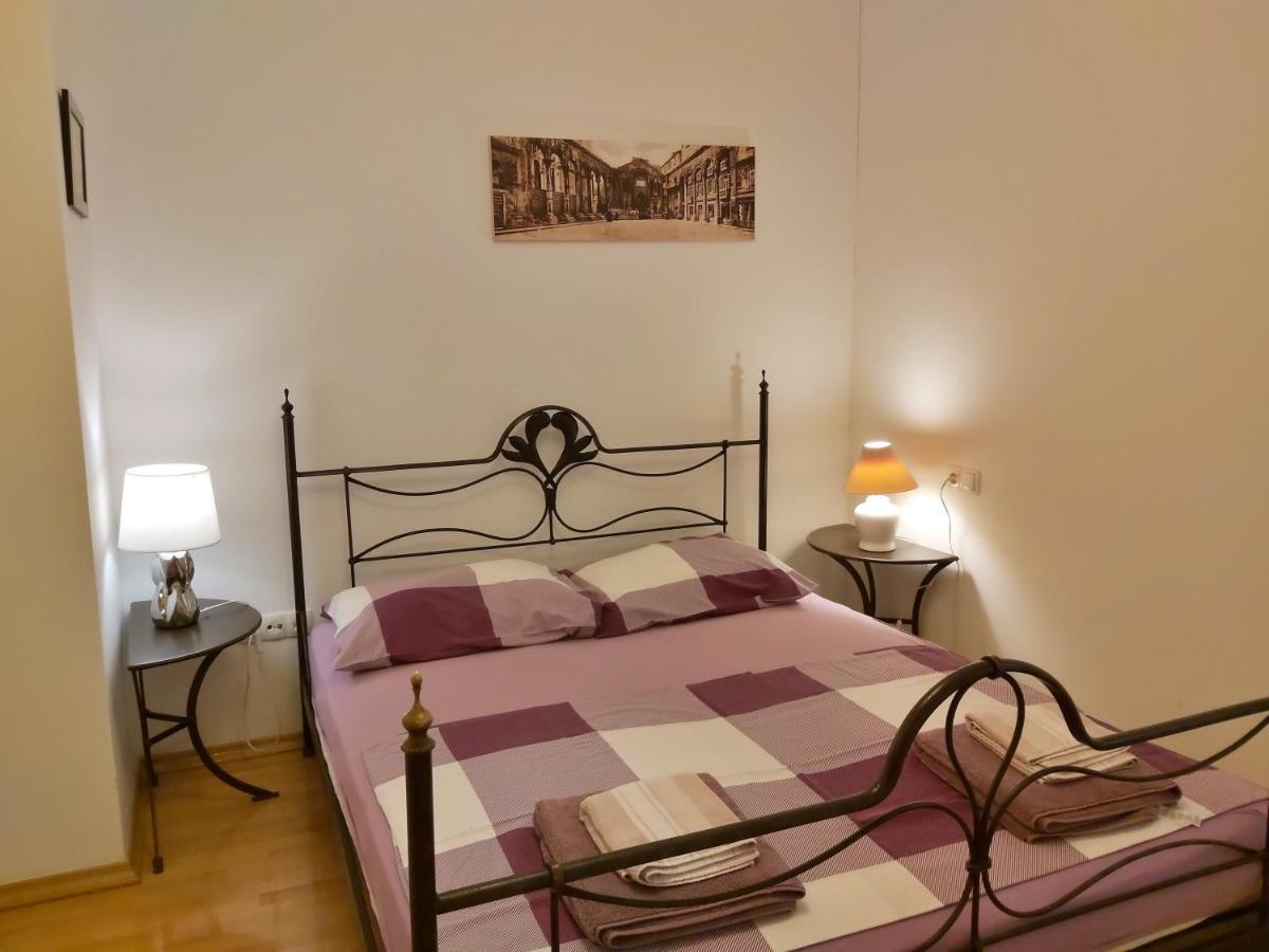Apartment Lora Оміш Екстер'єр фото