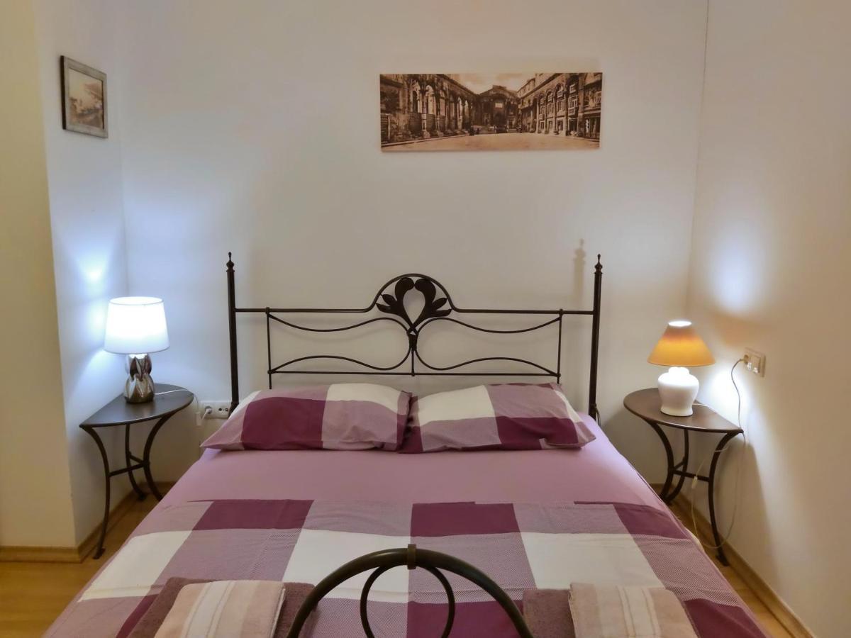Apartment Lora Оміш Екстер'єр фото